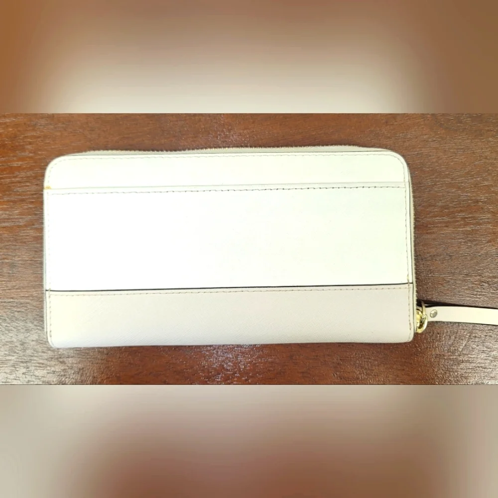Kate Spade Wallet - Picture 3 of 8